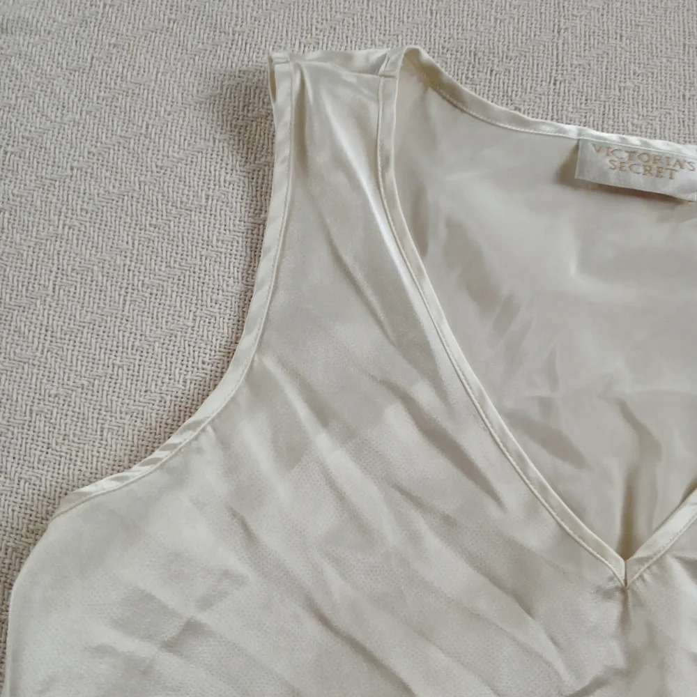 victorias secret ♡ gold label vintage satin tank top medium silky neutral y2k
